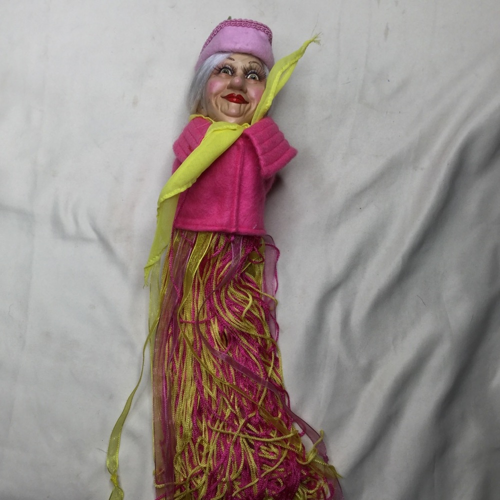 Wayne M Kleski Glamourous Lady Tassel